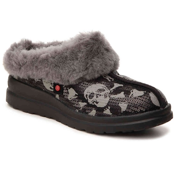 ugg skull slippers